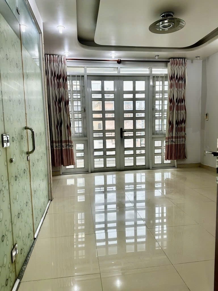 Đường Nguyễn Trọng Tuyển
